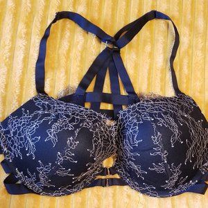 Victoria's Secret very sexy strappy push up bra